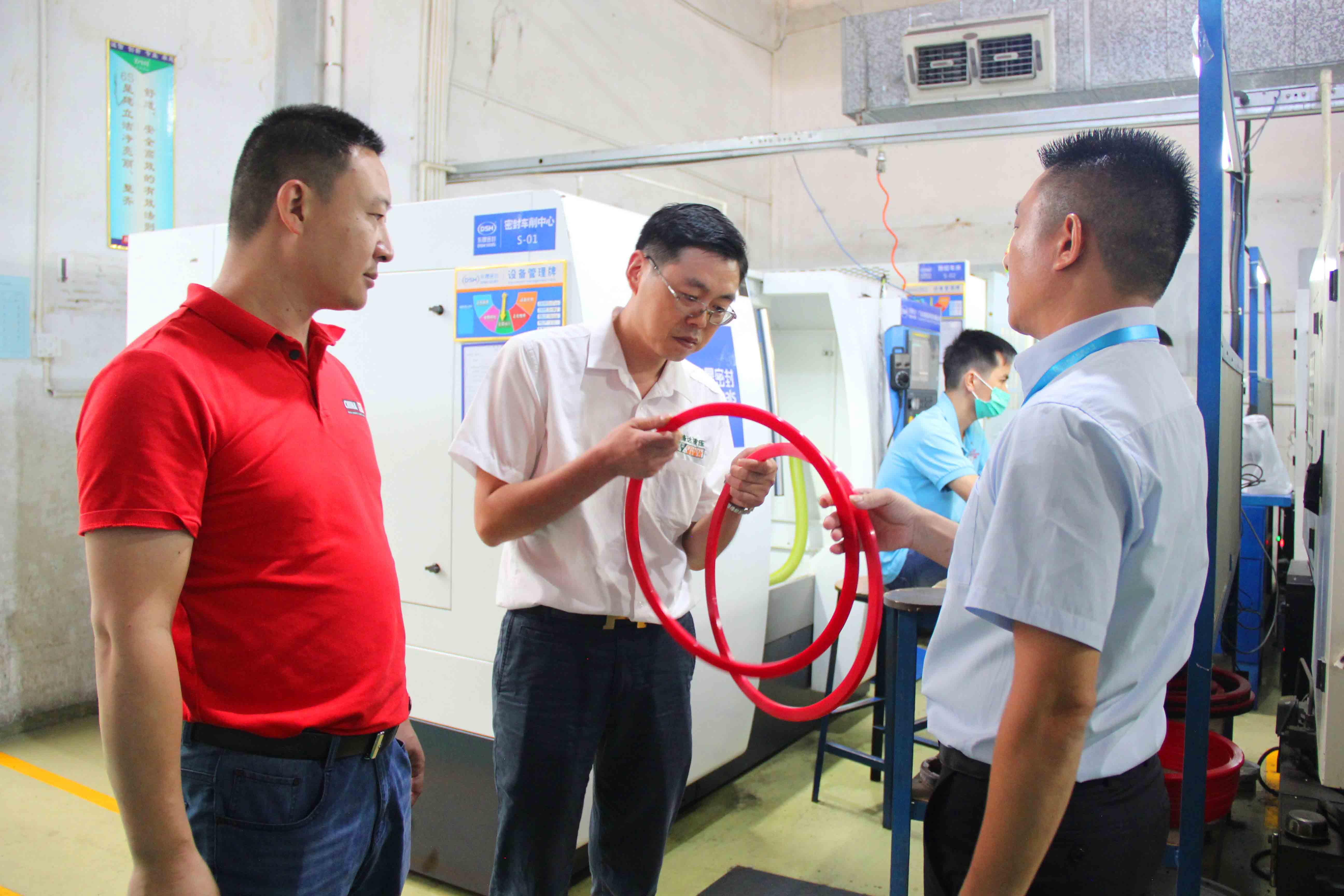 東晟密封油封制作過程 東晟密封油封制作過程